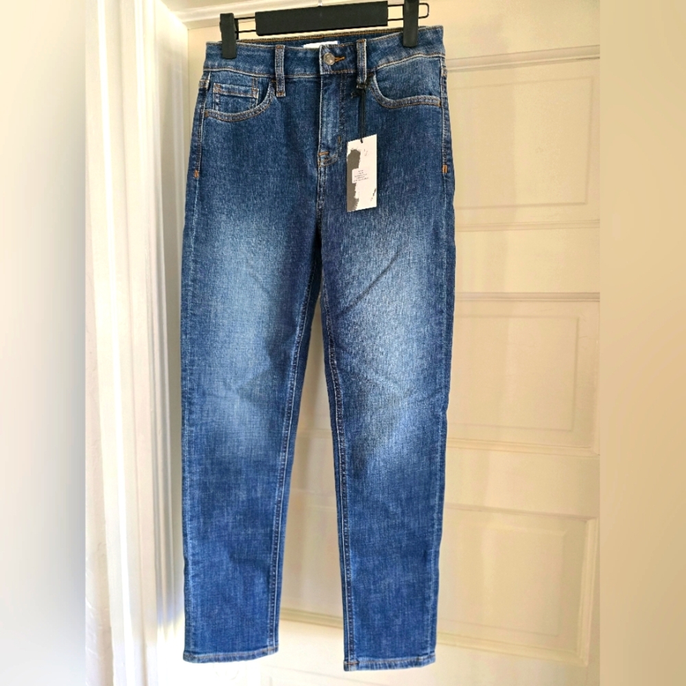 NEW Studio Blue Jeans